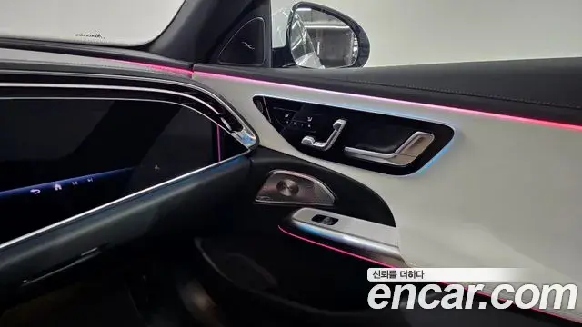 Mercedes-Benz E-Class 2025 — Фото 13/20