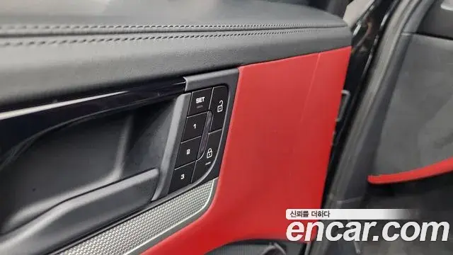 Porsche Cayenne 2024 — ფოტო 24/40