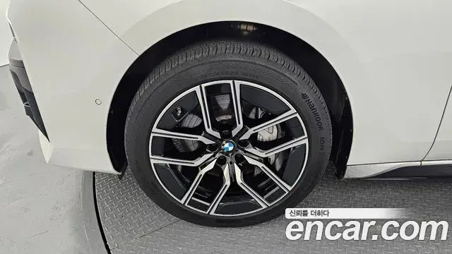 BMW i7 2024 — ფოტო 12/36