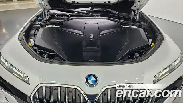 BMW i7 2024 — ფოტო 34/36