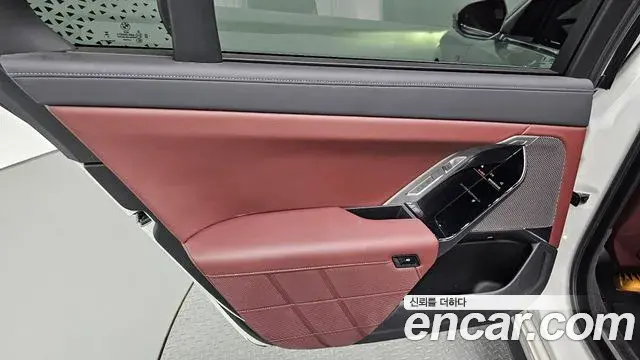 BMW i7 2024 — ფოტო 1/36