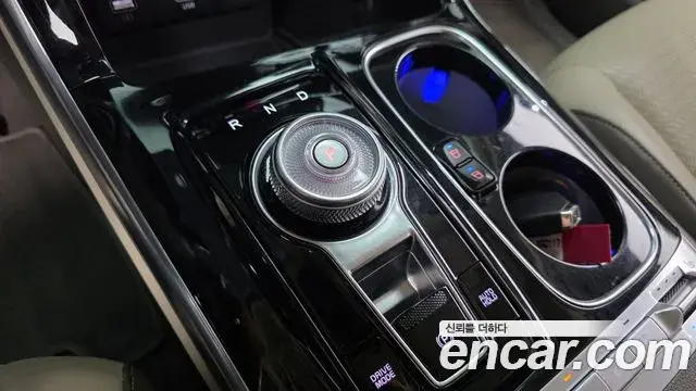 Kia Carnival 2021 — Фото 9/20
