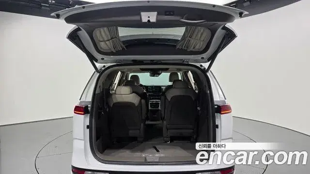 Kia Carnival 2021 — Фото 20/20