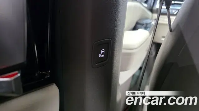 Kia Carnival 2021 — ფოტო 5/38