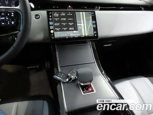 Land Rover Range Rover Evoque 2024 — ფოტო 11/20