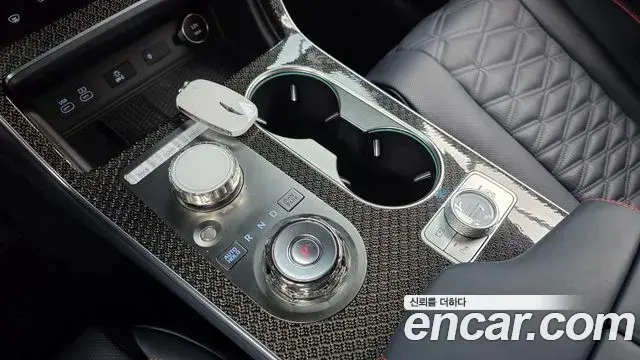 Genesis GV80 Coupe 2024 — Photo 21/35