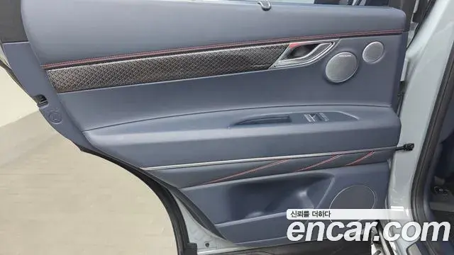Genesis GV80 Coupe 2024 — Photo 33/35