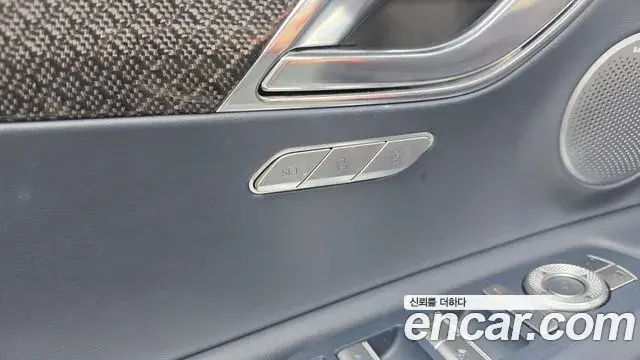 Genesis GV80 Coupe 2024 — Photo 31/35