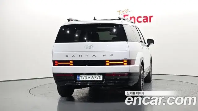 Hyundai Santa Fe 2023 — Фото 4/20