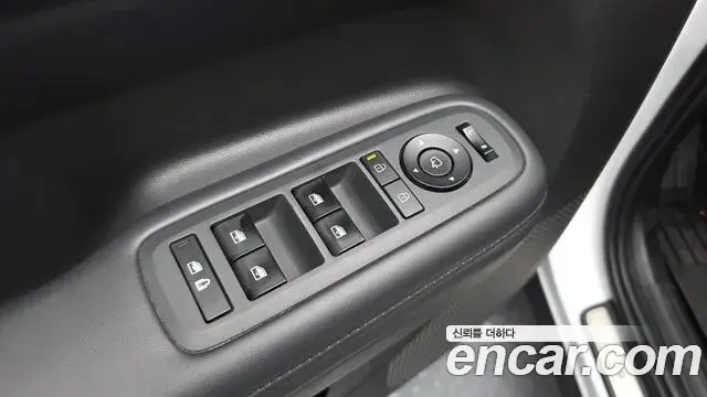 Hyundai Santa Fe 2023 — Photo 23/35