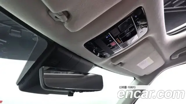 Hyundai Santa Fe 2023 — Photo 19/35