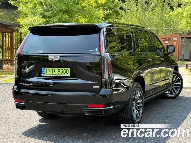 Cadillac Escalade 2024 — Photo 8/20