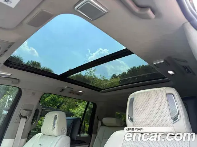 Cadillac Escalade 2024 — Photo 18/20