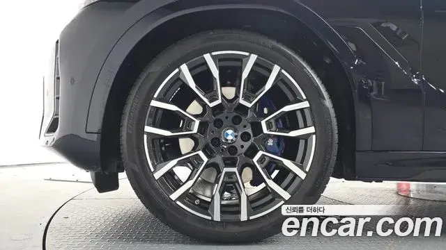 BMW X6 2025 — ფოტო 17/36