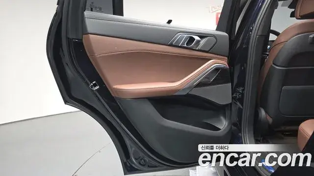 BMW X6 2025 — ფოტო 32/36
