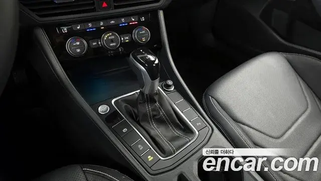 Volkswagen Jetta 2023 — Şəkil 6/27