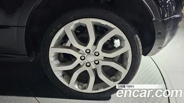 Land Rover Range Rover Evoque 2018 — Şəkil 19/38