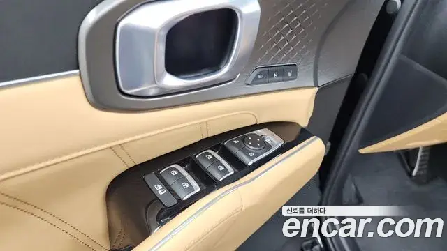Kia Sorento 2022 — Şəkil 23/25