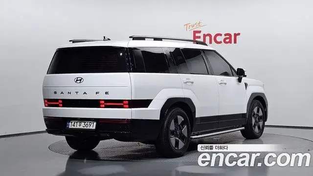 Hyundai Santa Fe 2024 — ფოტო 33/35