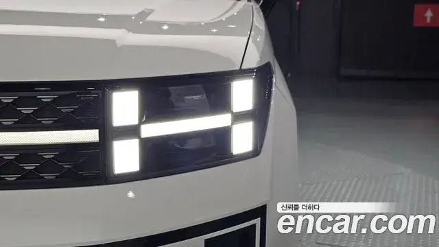 Hyundai Santa Fe 2024 — ფოტო 14/35