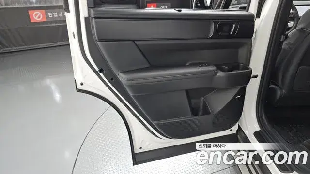 Hyundai Santa Fe 2024 — ფოტო 2/35