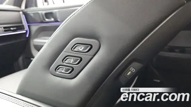 Hyundai Santa Fe 2024 — ფოტო 19/35