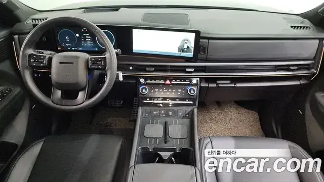 Hyundai Santa Fe 2023 — Photo 18/37