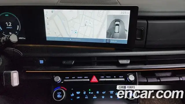 Hyundai Santa Fe 2023 — Photo 32/37