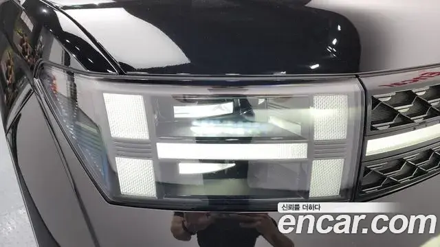 Hyundai Santa Fe 2023 — Photo 8/37