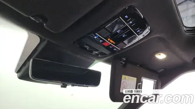 Hyundai Santa Fe 2023 — Photo 24/37