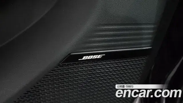 Hyundai Santa Fe 2023 — Photo 23/37
