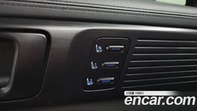 Hyundai Santa Fe 2023 — Photo 12/37