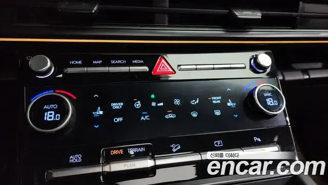 Hyundai Santa Fe 2023 — Photo 36/37