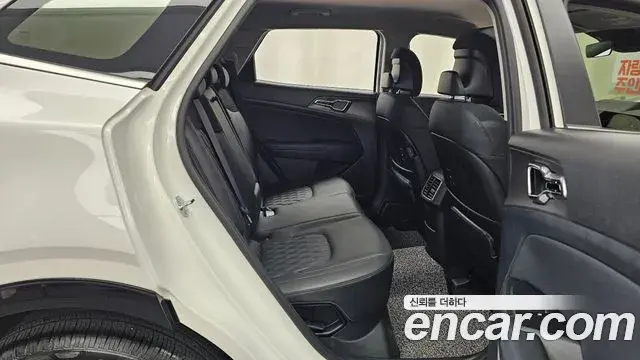 Kia Sportage 2025 — Фото 11/20