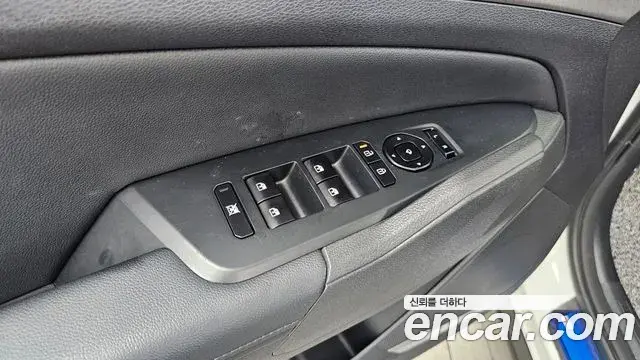 Kia Sportage 2025 — Photo 3/32