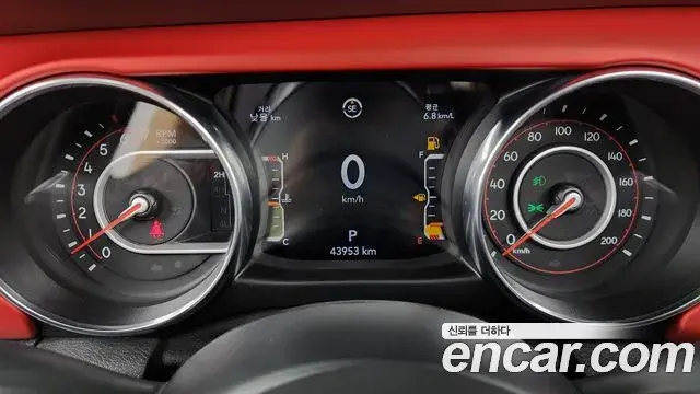 Jeep Wrangler 2020 — ფოტო 2/34