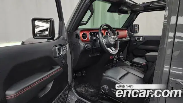Jeep Wrangler 2020 — ფოტო 13/34