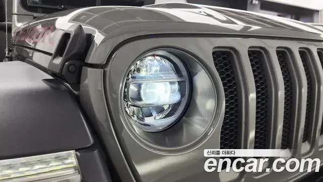 Jeep Wrangler 2020 — ფოტო 4/34