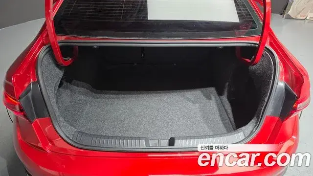 Volkswagen Jetta 2023 — Photo 5/34