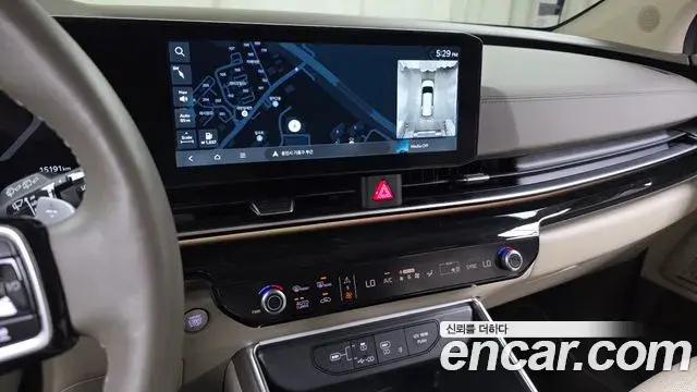 Kia Carnival 2024 — Photo 7/32