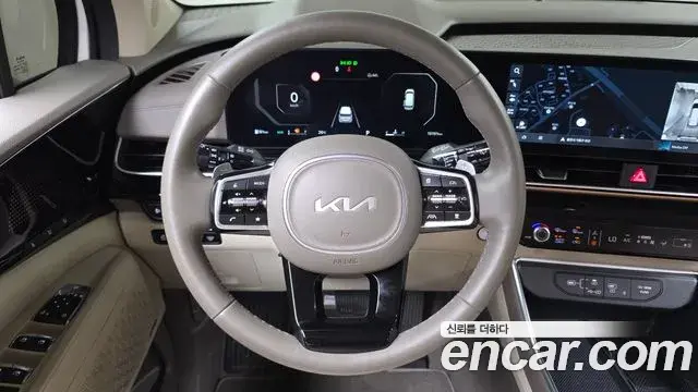 Kia Carnival 2024 — Photo 16/32