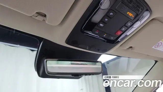 Kia Carnival 2024 — Photo 23/32