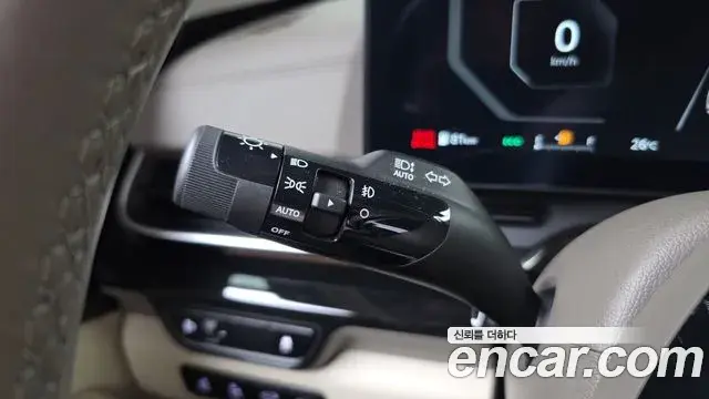 Kia Carnival 2024 — Photo 26/32