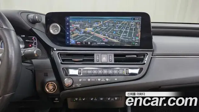 Lexus ES300h 2024 — Şəkil 29/32