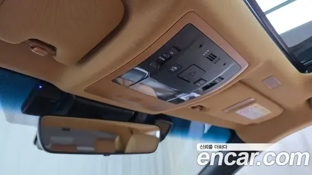 Lexus ES300h 2024 — Şəkil 31/32