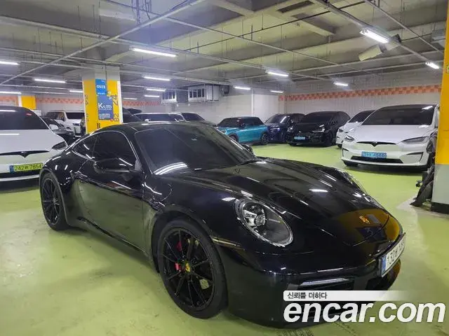 Porsche 911 2022 — Photo 13/16