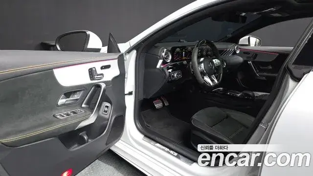 Mercedes-Benz CLA-Class 2023 — Фото 10/20