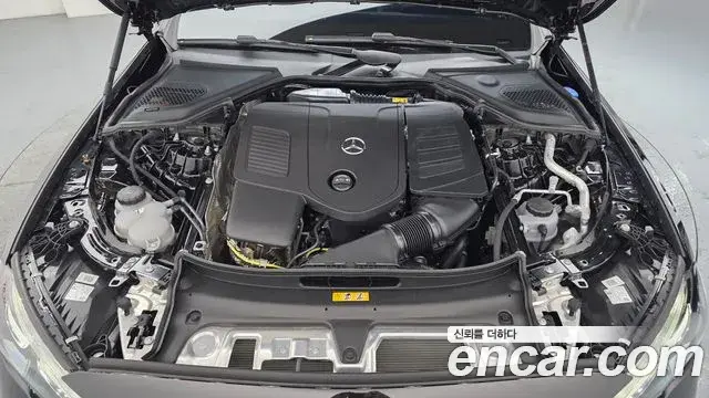 Mercedes-Benz E-Class 2025 — Фото 6/20
