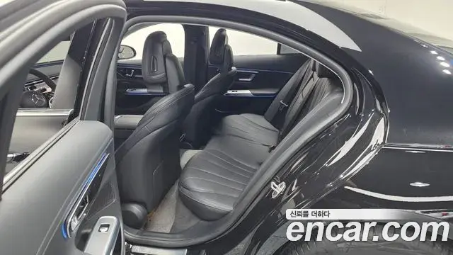 Mercedes-Benz E-Class 2025 — Фото 11/20