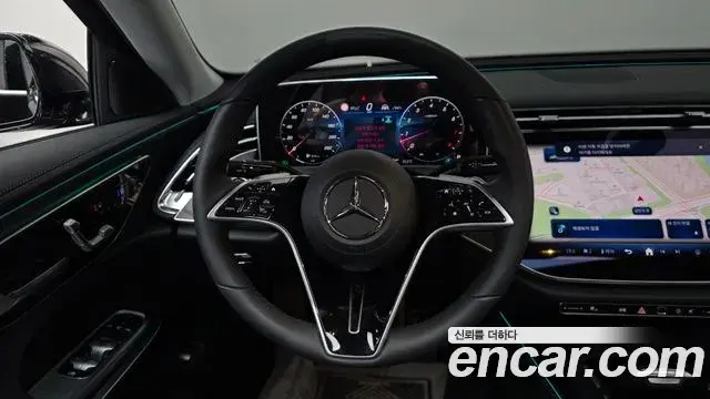 Mercedes-Benz E-Class 2025 — Фото 14/20